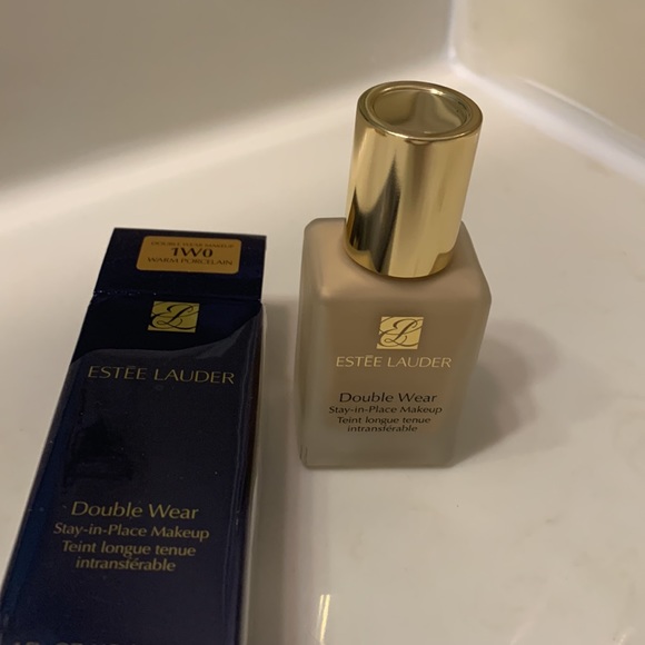 NEW NEVER USED Makeup: Estée Lauder Double Wear Foundation Color: Warm Porcelain - Picture 4 of 6